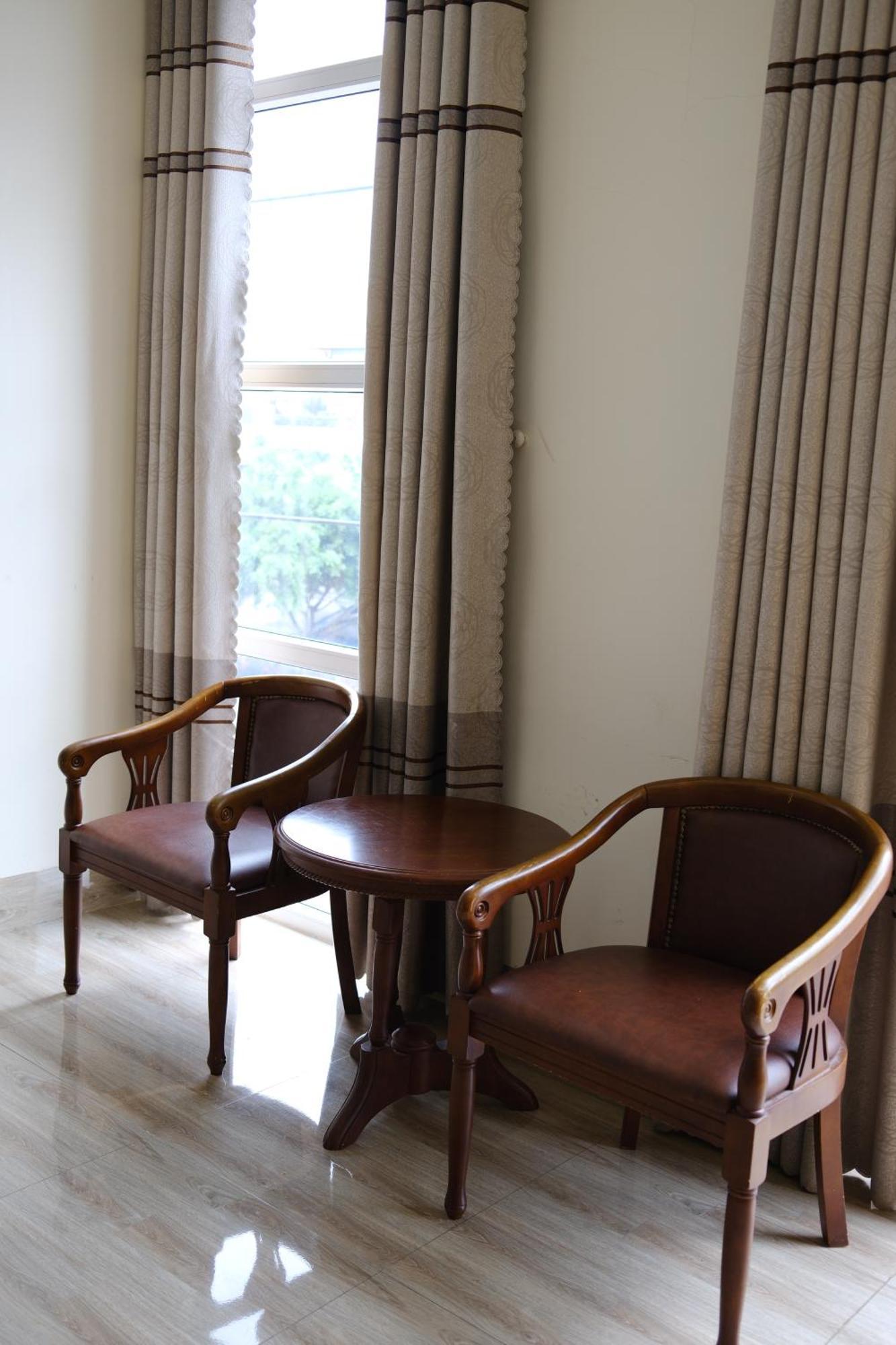 Kim Ngan Hotel Buon Ma Thuot Exterior foto